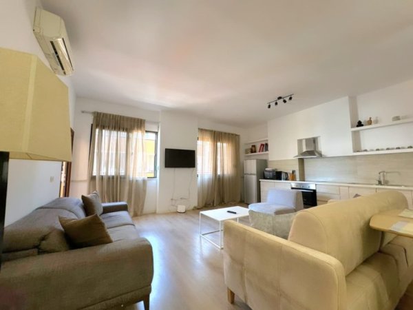 Tirane, shitet apartament 3+1 , 148 m² 350.000 € (Sheshi Skenderbej)