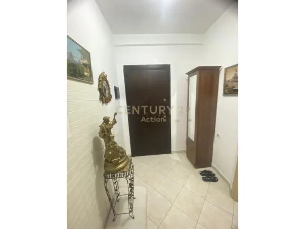 Tirane, jepet me qera apartament 2+1 Kati 3, 67 m² 420 € (Bulevardi Migjeni), Astir