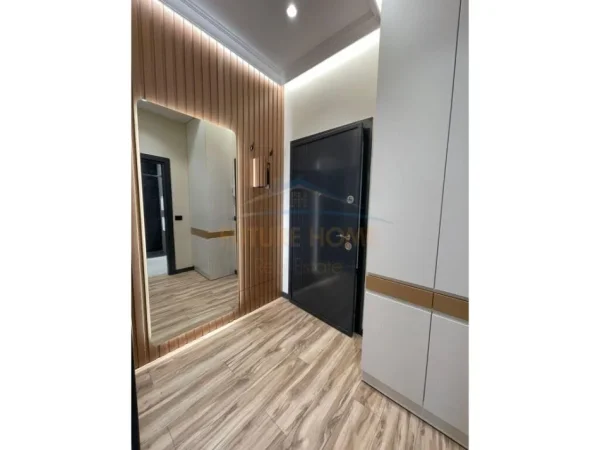Tirane, jepet me qera apartament 1+1+Aneks+Ballkon Kati 5, 73 m² 1.000 € (Rruga e Kavajes)