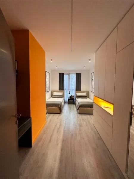 Tirane, jepet me qera apartament 2+1+Ballkon Kati 6, 95 m² 900 € (Residenca Turdiu, Fusha e Aviacionit)