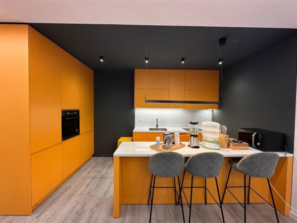 Tirane, jepet me qera apartament 2+1+Ballkon Kati 6, 95 m² 900 € (Residenca Turdiu, Fusha e Aviacionit)
