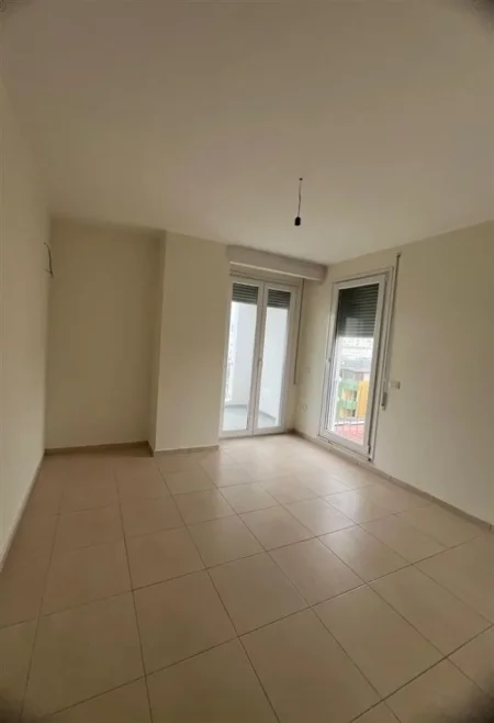 Durres, shitet apartament 2+1 Kati 6, 109 m² 218.000 € (SHKEMBI KAVAJES)