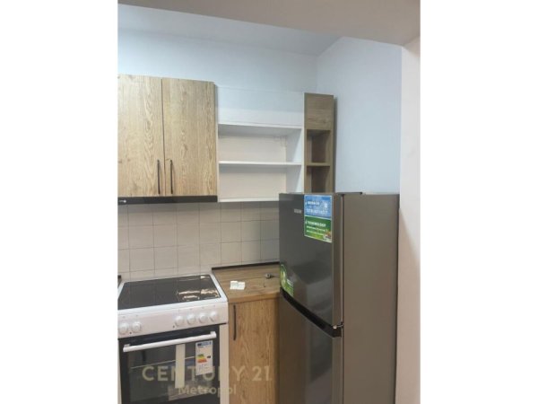 Tirane, jepet me qera apartament 2+1 Kati 8, 117 m² 1.600 € (qender)