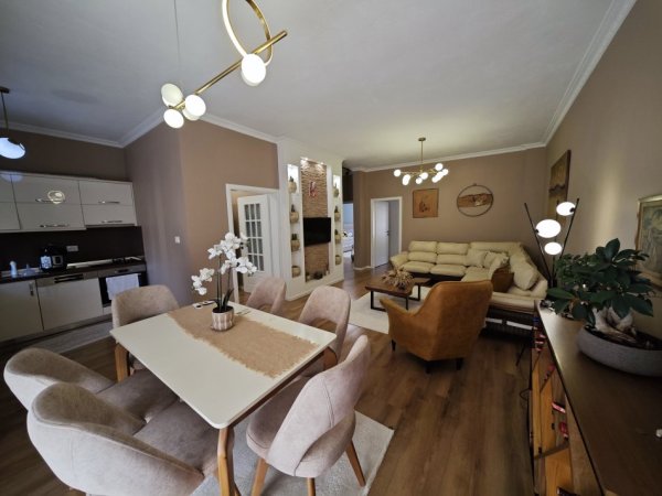 Tirane, shitet apartament 2+1 , 95 m² 130.000 € (FRESK)