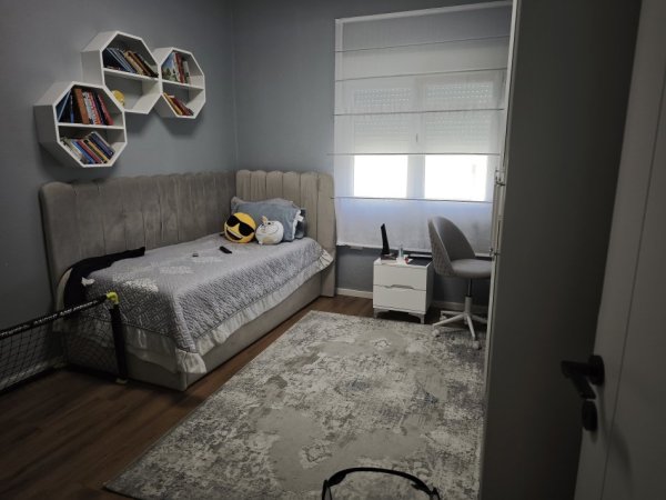 Tirane, shitet apartament 2+1 , 95 m² 130.000 € (FRESK)