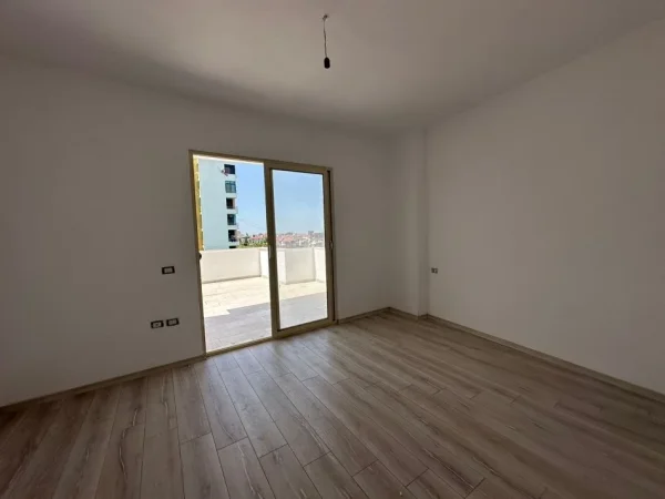 Durres, shitet apartament 1+1+Ballkon Kati 3, 79 m² 76.000 € 