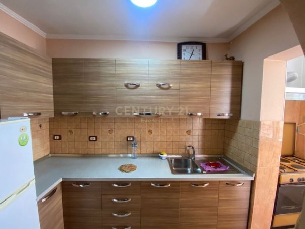 Tirane, shitet apartament 2+1 Kati 4, 71 m² 125.000 € (varri bamit)