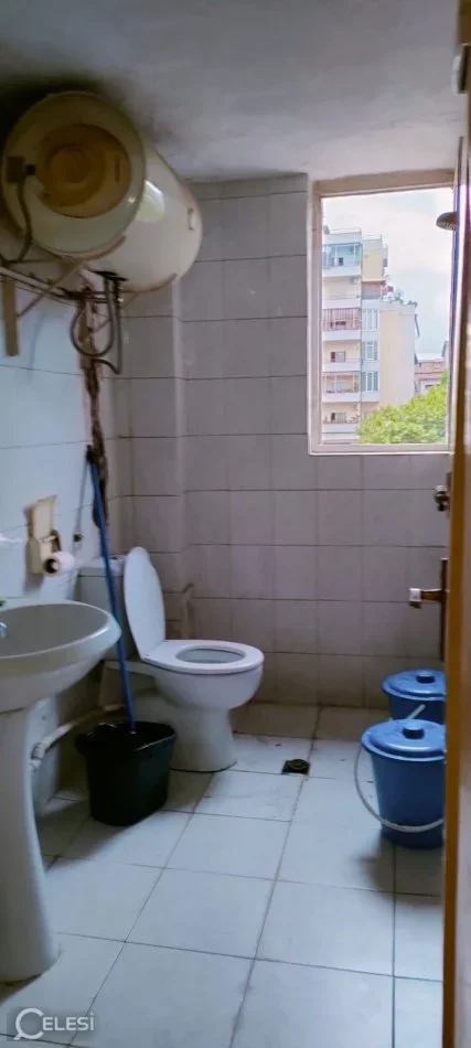 Tirane, shitet apartament 2+1+Aneks+Ballkon Kati 4, 71 m² 112.000 € (rruga asim vokshi , harry fultz)
