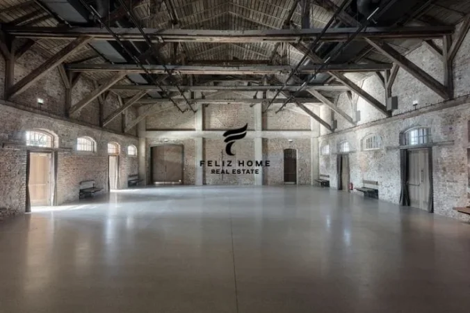 Tirane, jepet me qera magazine Kati 0, 220 m² 3.500 € (RRUGA 5 MAJI)