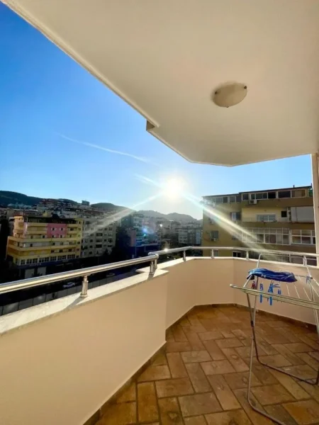 Tirane, shitet apartament 3+1 Kati 8, 140 m² 330.000 € (Medar Shtylla)