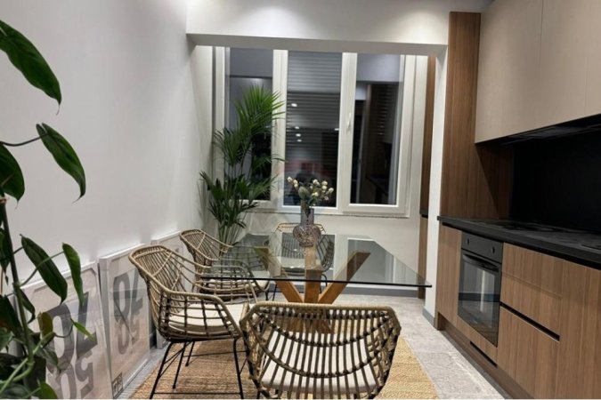 Tirane, jepet me qera 2+1 Kati 1, 750 € (Rruga e Elbasanit)