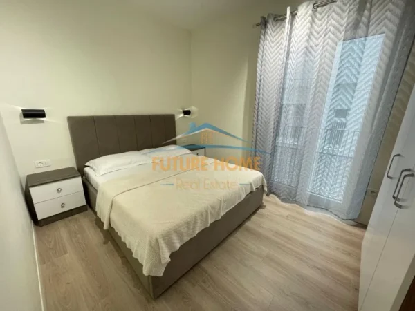 Tirane, jap me qera apartament 3+1 Kati 1, 111 m² 1.000 € (Liqeni i Thate)