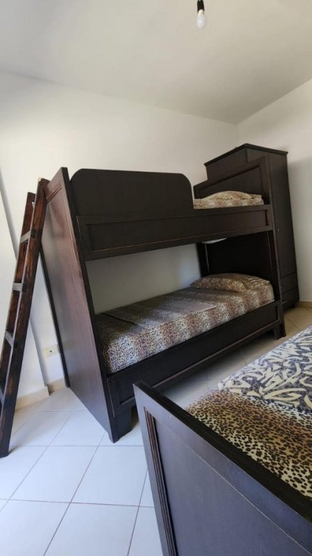 Durres, jepet me qera apartament 2+1+Ballkon Kati 1, 78 m² 300 € (Shkembi Kavajes, Durres)