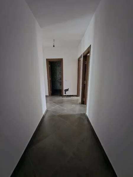 Tirane, shitet apartament 2+1+Ballkon Kati 7, 97 m² 185.000 € (RRUGA E DIBRES)