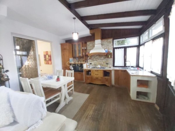 Qerret, jepet me qera apartament 3+1 Kati 3, 250 m² 700 € (Zona e Qerret, Kompleksi Laguna Blu, Bregdet, Kavaje)