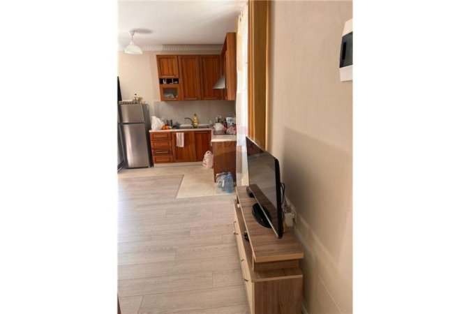 Tirane, jepet me qera apartament 1+1 Kati 1, 58 m² 400 € (Shkolla e Baletit - Tregu Elektrik, Shqipëri)