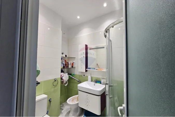 Tirane, shitet apartament 1+1+Ballkon Kati 3, 69 m² 85.000 € (Astir Vila L)