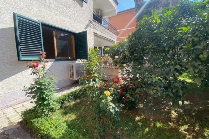 Tirane, jepet me qera apartament , 112 m² 3.000 € (Rruga e Elbasanit, Shqipëri)