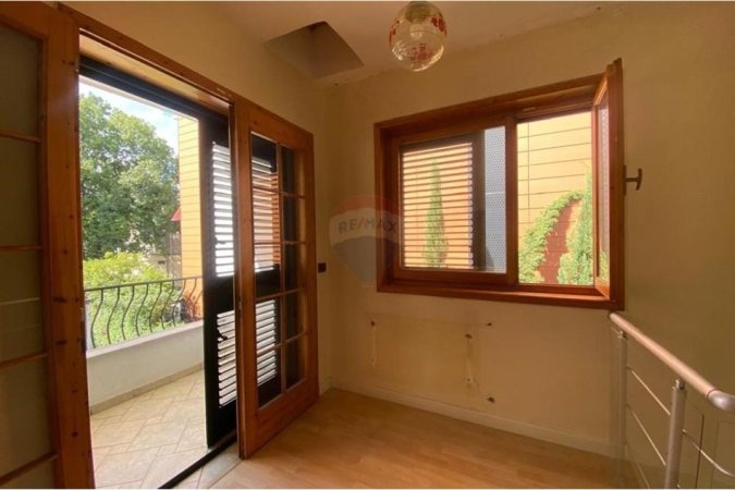 Tirane, jepet me qera apartament , 112 m² 3.000 € (Rruga e Elbasanit, Shqipëri)