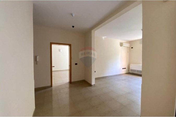 Tirane, jepet me qera apartament , 112 m² 3.000 € (Rruga e Elbasanit, Shqipëri)