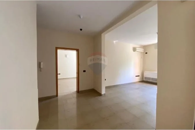 Tirane, jepet me qera apartament , 112 m² 3.000 € (Rruga e Elbasanit, Shqipëri)