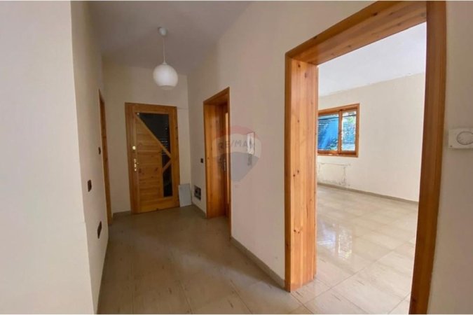 Tirane, jepet me qera apartament , 112 m² 3.000 € (Rruga e Elbasanit, Shqipëri)