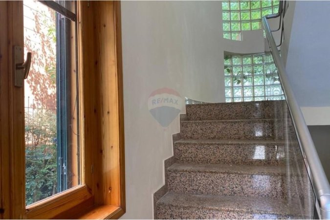 Tirane, jepet me qera apartament , 112 m² 3.000 € (Rruga e Elbasanit, Shqipëri)