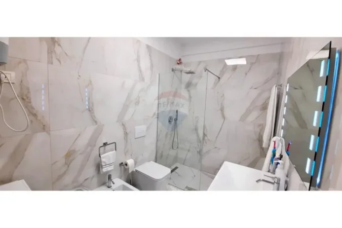 Tirane, jepet me qera apartament 2+1 , 107 m² 600 € (Astir - Unaza e Re, Albania)