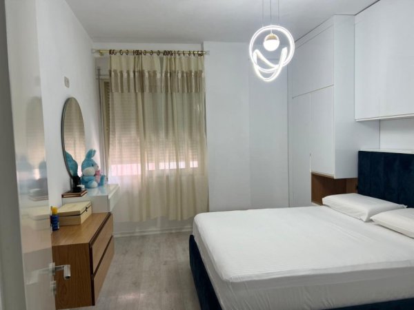 Durres, shes apartament 1+1 Kati 4, 110.000 € (Plazh, Durres)