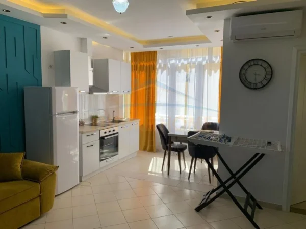 Durres, shitet garsonier 1+1 Kati 2, 50 m² 58.000 € (SHKEMBI I KAVAJES)