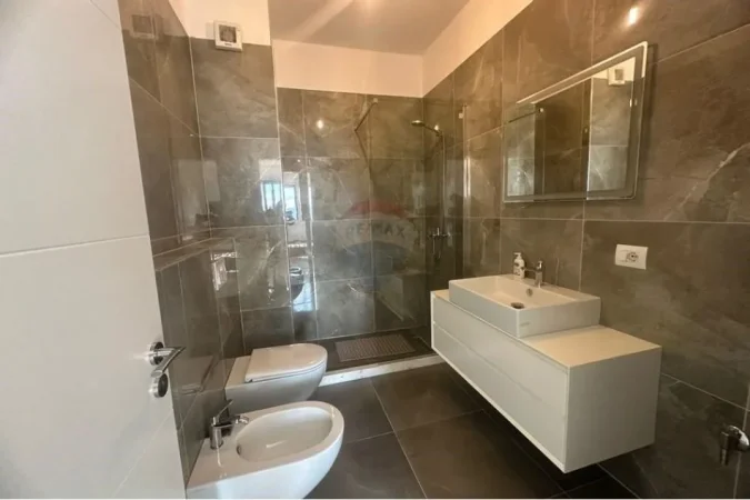 Tirane, shitet apartament 2+1 Kati 7, 104 m² 200.000 € (Shitet apartament 2+1+2+garazh prane Europianit)