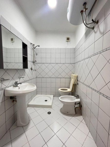 Durres, shes apartament 1+1 Kati 4, 70 m² 77.000 € (Rruga Pavaresia)