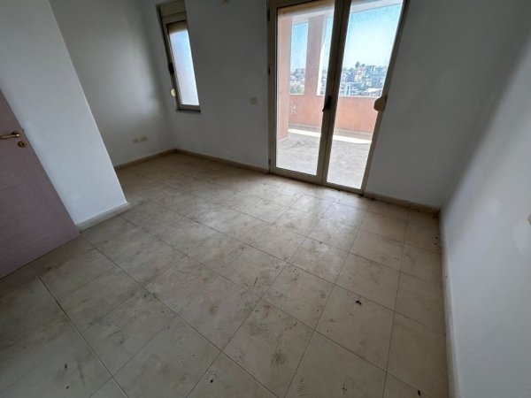 Durres, shes apartament 2+1+Aneks+Ballkon Kati 7, 130 m² 110.000 € (Rruga Pavaresia)