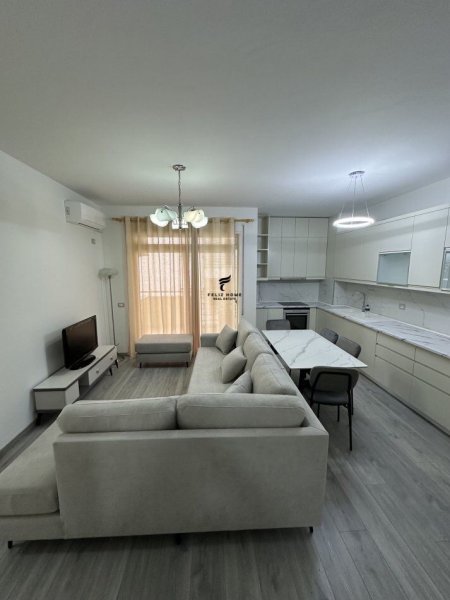 Tirane, jepet me qera apartament 2+1+Ballkon Kati 4, 96 m² 700 € (LIQENI ARTIFICIAL)