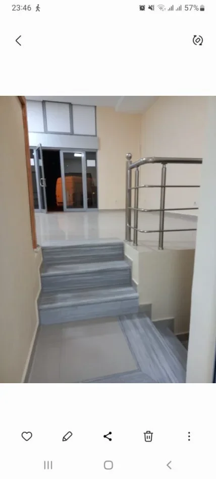 Tirane, jepet me qera dyqan Kati 0, 143 m² 700 € (Rruga hamdi pepa)