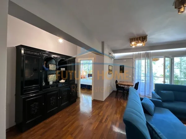 Tirane, shitet apartament 2+1+Ballkon Kati 1, 94 m² 185.000 € (Kopshti Zoologjik)