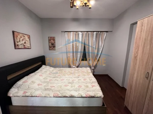Tirane, shitet apartament 2+1+Ballkon Kati 1, 94 m² 185.000 € (Kopshti Zoologjik)