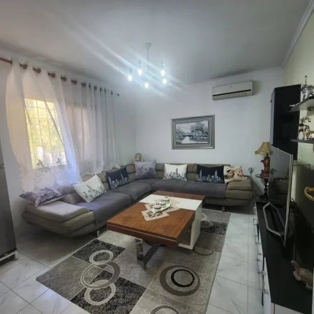 Tirane, shes shtepi 1 Kateshe 66 m² me truall 128m2 115.000 €