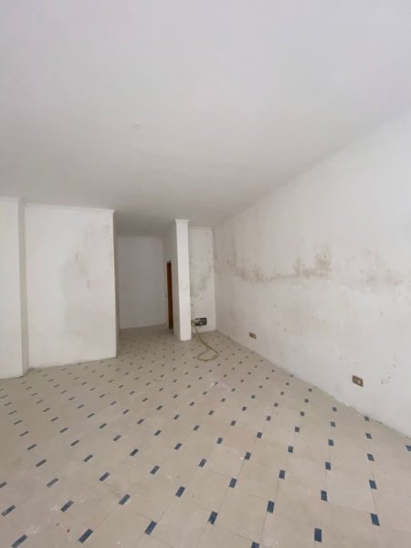 Durres, shitet ambjent biznesi Kati 0, 33 m² 50.000 € 