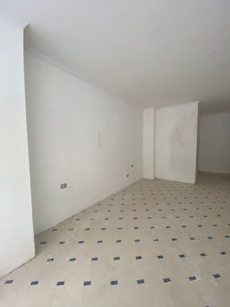 Durres, shitet ambjent biznesi Kati 0, 33 m² 50.000 € 