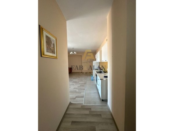 Tirane, shitet apartament 2+1 Kati 3, 97 m² 130.000 € (Komisariati nr 4)