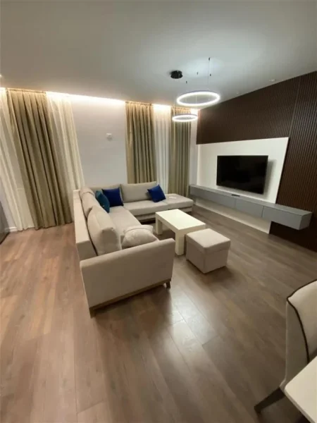 Tirane, jepet me qera apartament 2+1+Ballkon Kati 5, 98 m² 700 € (LIQENI I THATE)