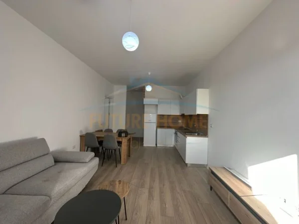 Tirane, jepet me qera apartament 2+1 Kati 9, 107 m² 600 € (UNAZA E RE ,Grand Galley LTE)