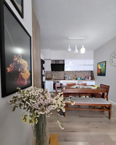 Tirane, jepet me qera apartament 2+1 , 108 m² 700 € (Kopshti Zoologjik)
