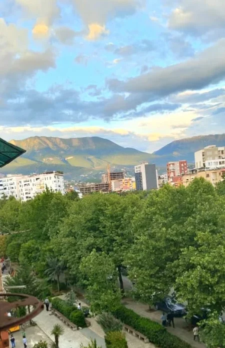 Tirane, shitet apartament 2+1 , 75 m² 108.000 € (Brryli)