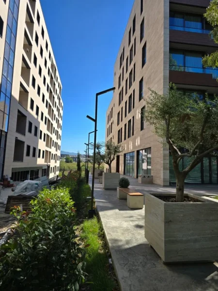 Tirane, shitet apartament 2+1 , 126 m² (Liqeni i Thate)
