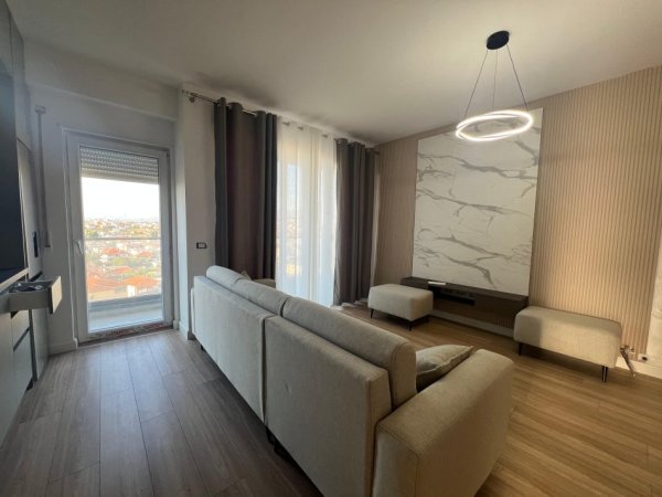 Shqiperi, jepet me qera apartament 2+1+Ballkon Kati 9, 106 m² 800 € (Don Bosko)