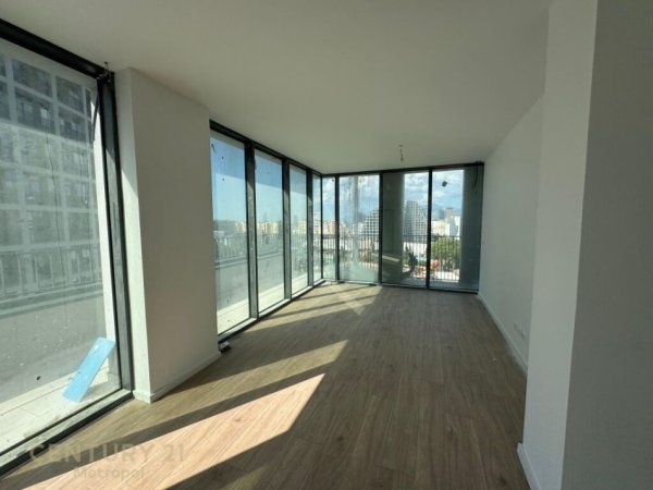 Tirane, jepet me qera apartament 3+1+Aneks+Ballkon Kati 4, 140 m² 1.300 € (LAKE VIEW)