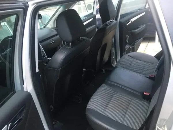 Tirane, shitet makine Nafte, gri metalizato manuale Kondicioner 231.000 km 2.350 €