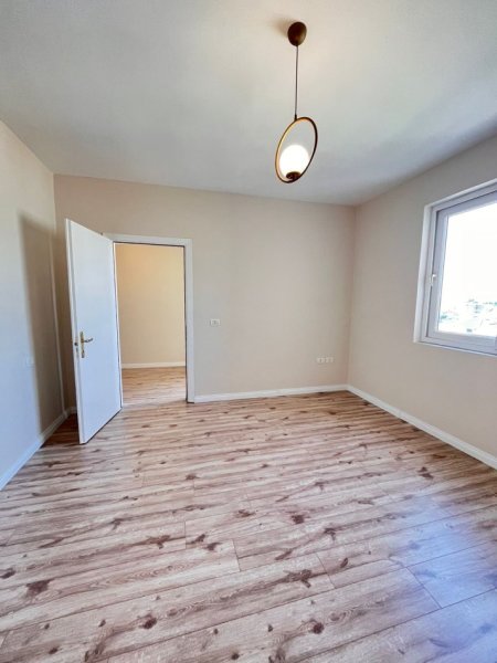 Durres, shitet apartament 1+1 Kati 7, 75.000 €